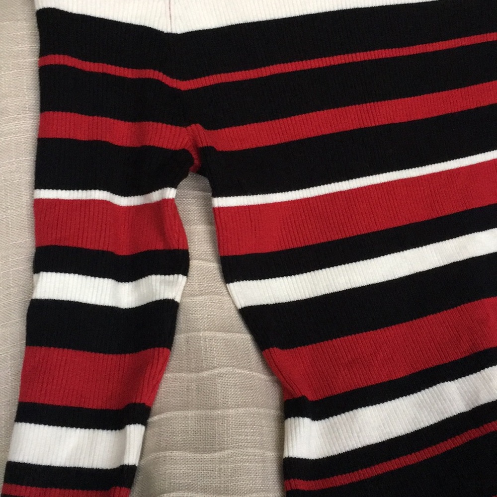 Tops - Picture 2 of 4